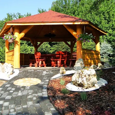 Skalny Apartamenty, * Ogrodzieniec