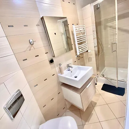 Skalny Apartamenty, 오그로지에니에츠