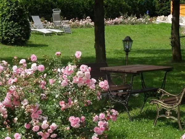 Farm stay Skalny Apartamenty, *